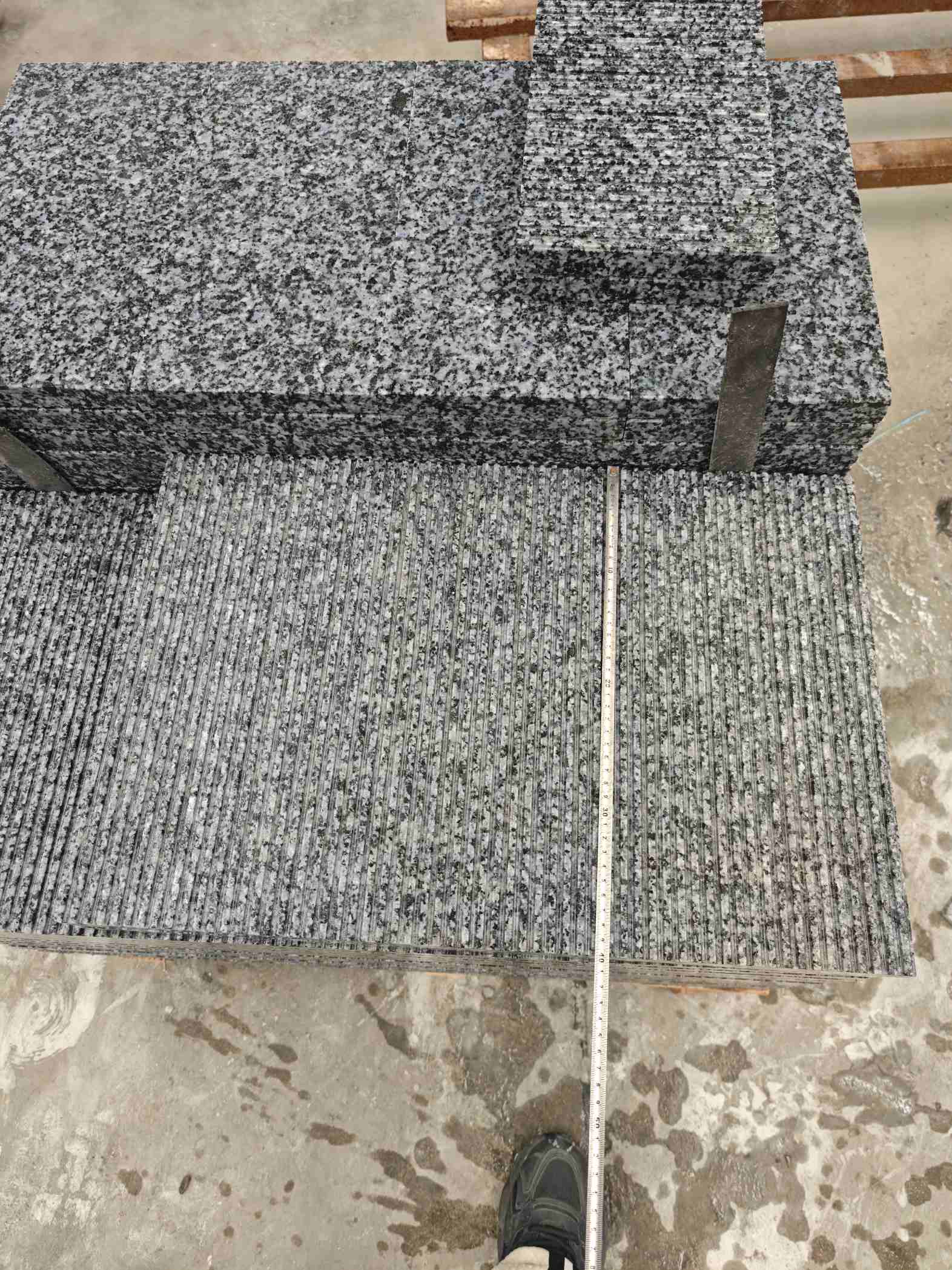 北海芝麻黑拉丝面