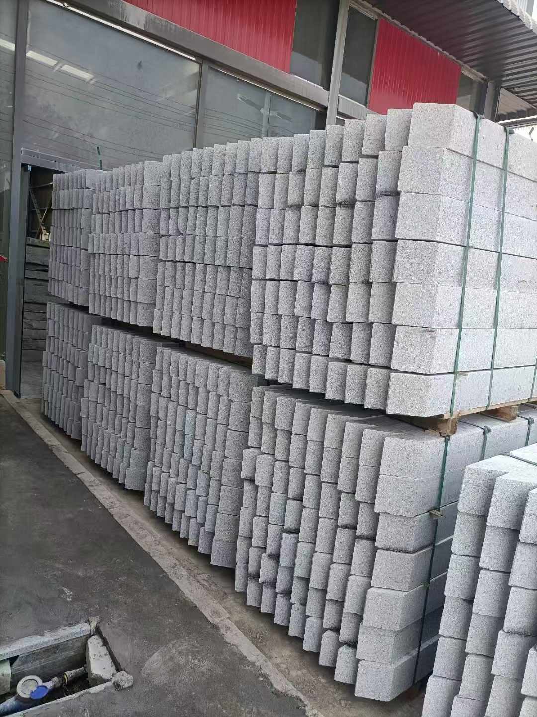 北海芝麻白树围石 树池