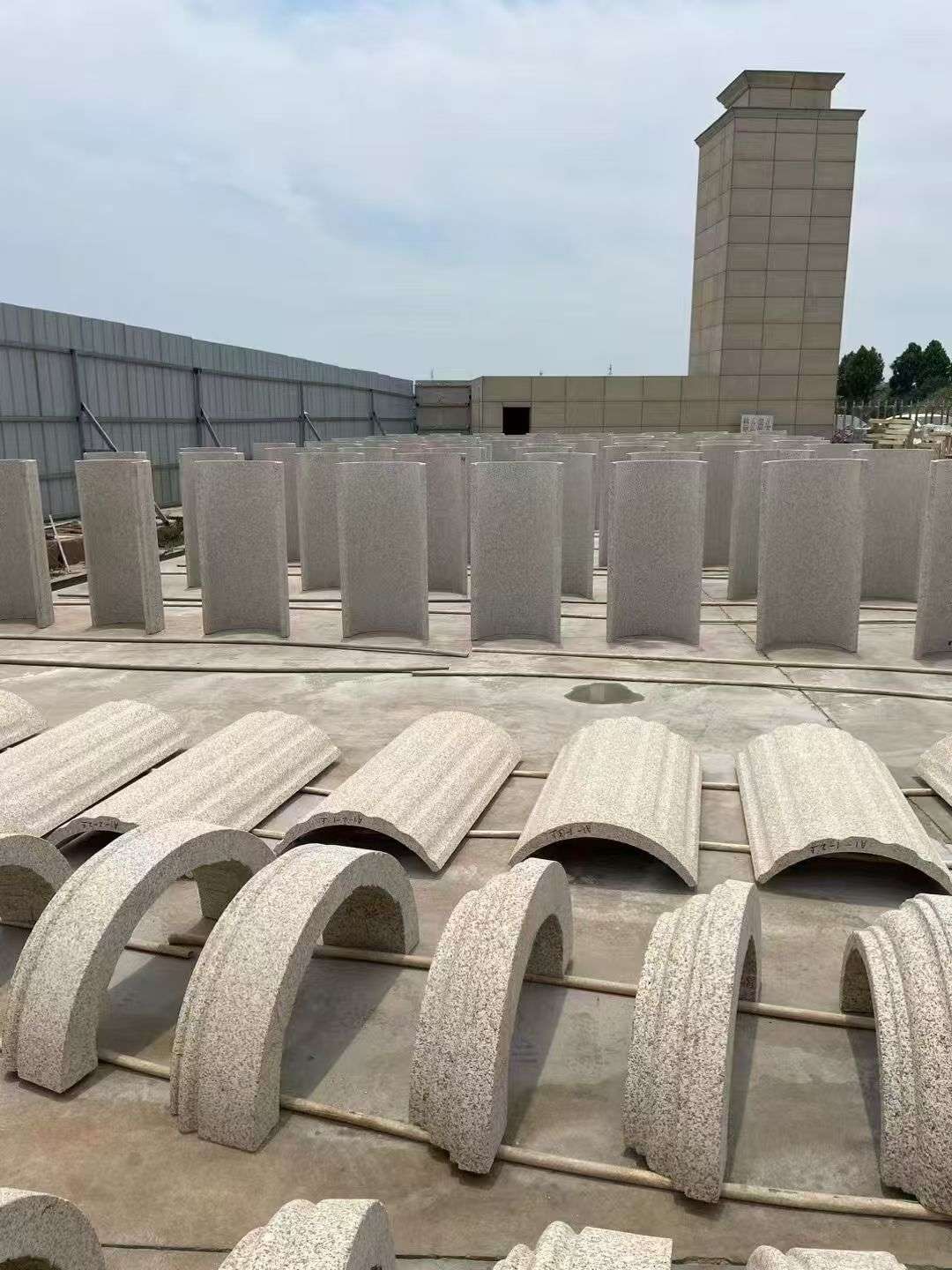 北海黄金麻别墅柱皮 异形 线条定制